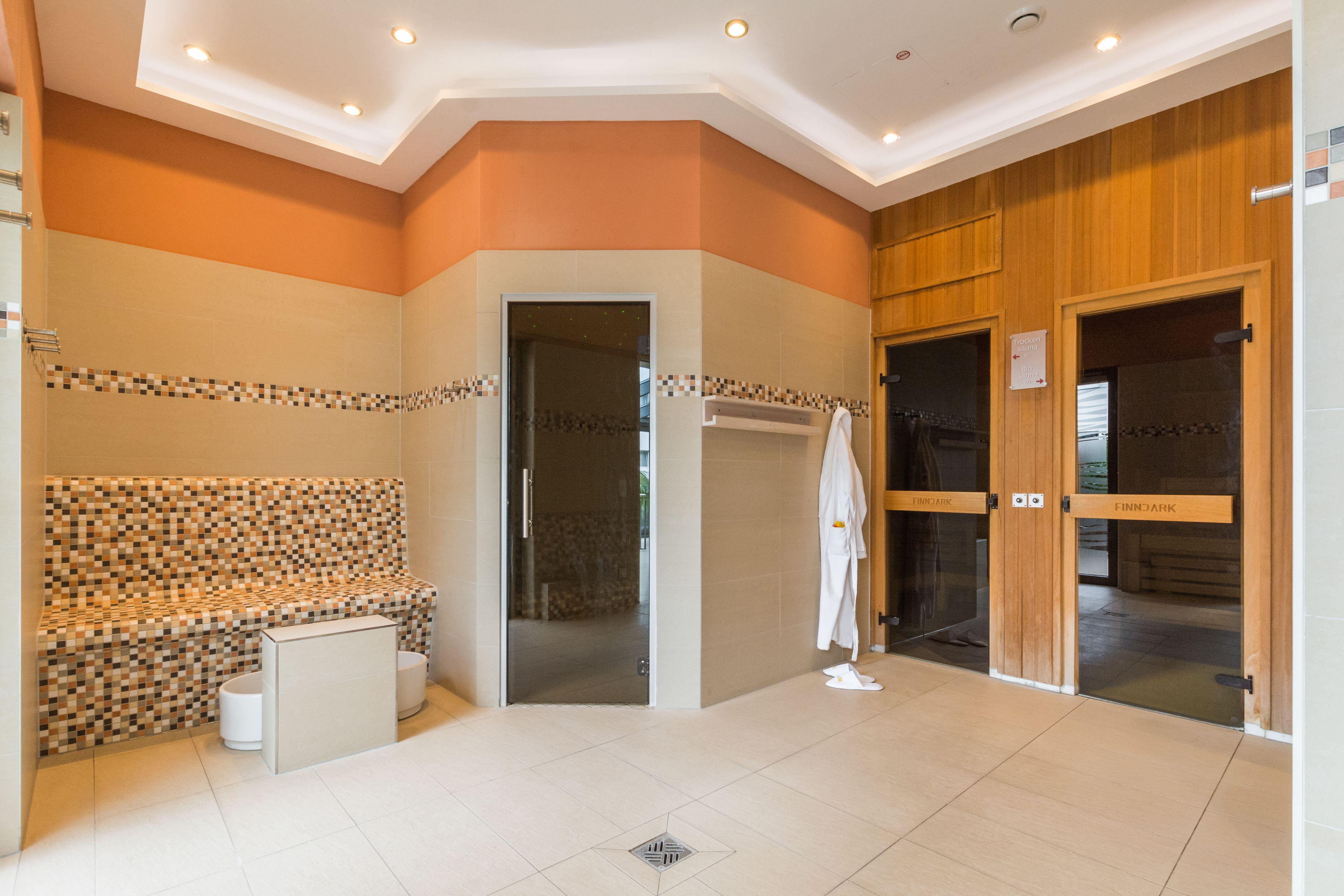 Hotel Park-hotel Huebner 4*